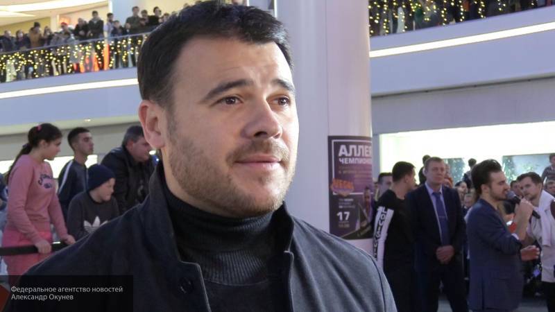 Сергей Соседов - Ирина Матвеева - Эмин ответил на слова Соседова о купленной славе за деньги отца - nation-news.ru - Россия - США - Витебск
