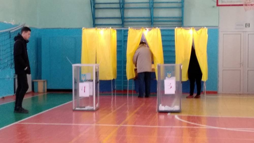 Владимир Зеленский - Святослав Вакарчук - Виктор Медведчук - Игорь Смешко - Юрий Бойко - Юлия Тимошенко - На Украине возбудили более 100 дел из-за связанных с выборами в Раду нарушений - riafan.ru - Украина - Киев - Крым - обл. Донецкая - Луганская обл. - Харьковская обл.