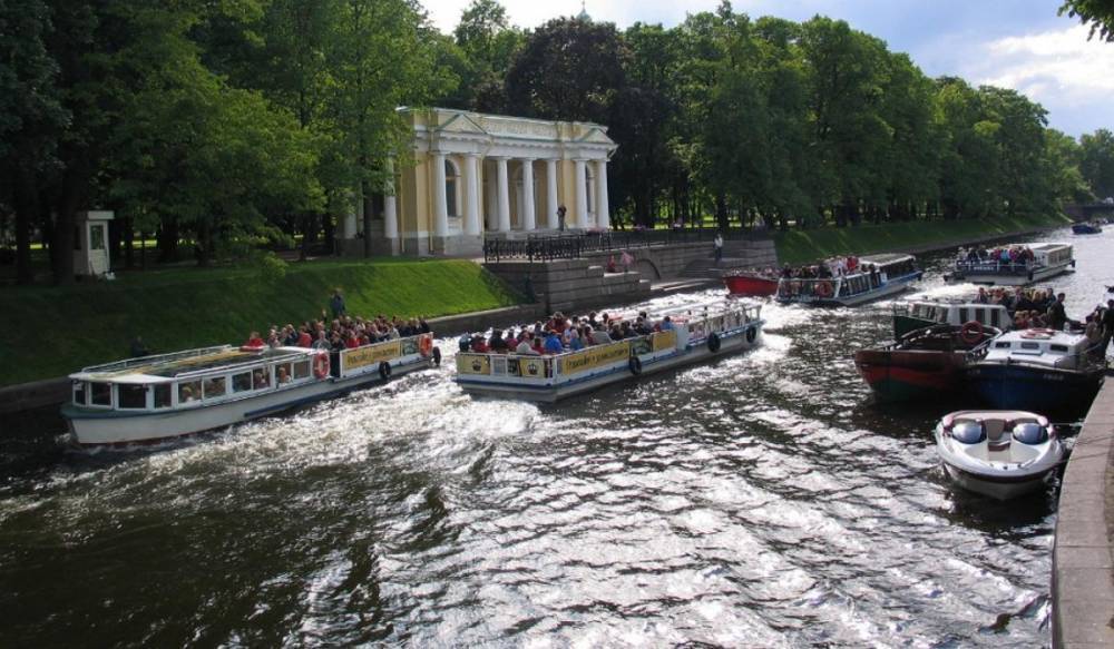 Прогулки по рекам и каналам Петербурга отменят из-за подготовки ко Дню ВМФ - gorod-plus.tv - Россия - Санкт-Петербург - Петербурга