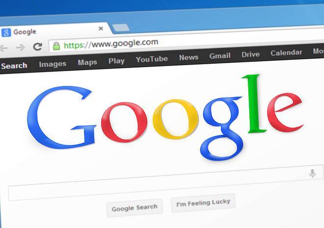 Google признал, что прослушивает команды пользователей голосовому помощнику - ya62.ru