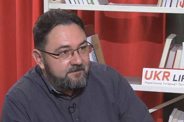 Владимир Зеленский - Никита Потураев - Советник Зеленского предложил переименовать Россию и русский язык - trud.ru - Россия - Китай - Украина - Зеленский