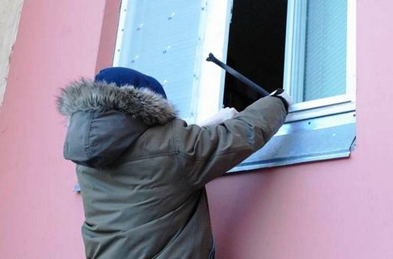 В Архангельске три подростка украли электропилу и провода - newsnord.ru - Россия - Архангельск - окр.Ненецкий - Архангельская обл.