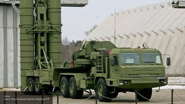 Турция подтвердила поступление первых ЗРК С-400 из России - newinform.com - Россия - США - Турция - Анкара