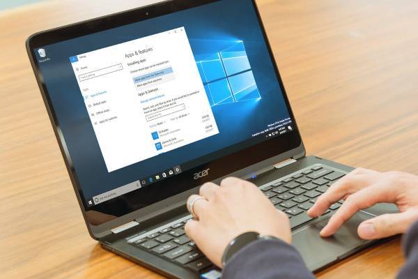 Обновление Windows 10 отправляет систему в «черный экран» - cnews.ru