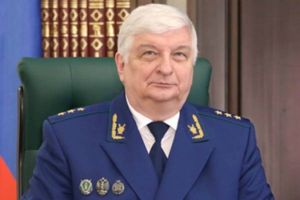 Владимир Путин - Выпавший из служебной машины замгенпрокурора РФ подал в отставку - trud.ru - Россия - ЦФО