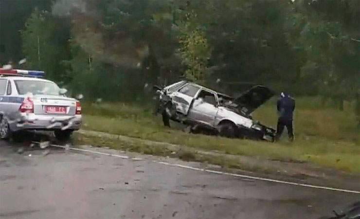 В Рогачёвском районе микроавтобус врезался в легковушку, пострадавших нет - gomel.today - Бобруйск