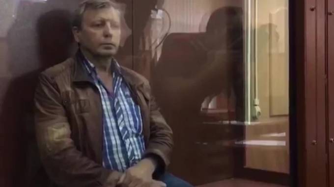 Алексей Иванов - Замглавы ПФР Алексея Иванова заключили под стражу за взятку в 4,4 миллиона - piter.tv - Москва - Россия
