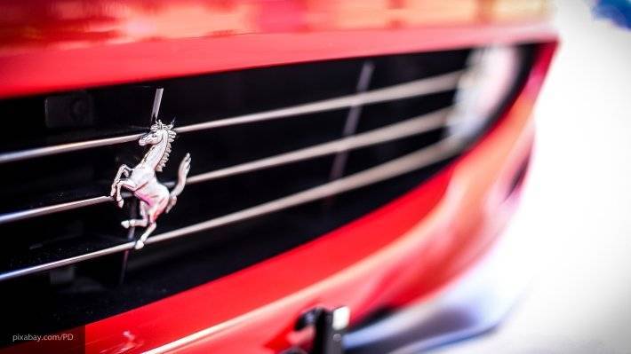 Редкий кабриолет Ferrari 250 GT выставлен на аукцион - newinform.com