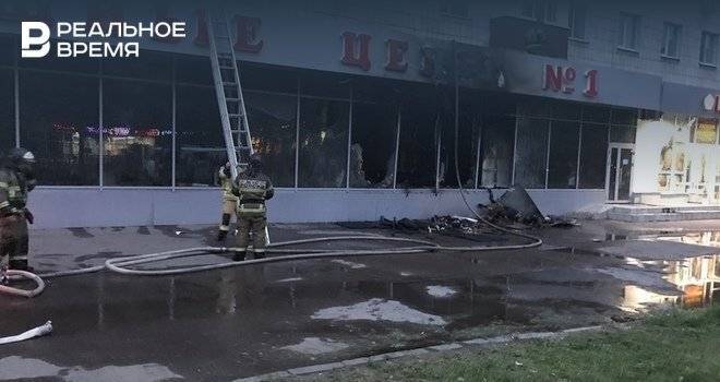 В Казани произошел пожар в магазине на первом этаже жилого дома - realnoevremya.ru - Россия - респ. Татарстан - Казань - Татарстан