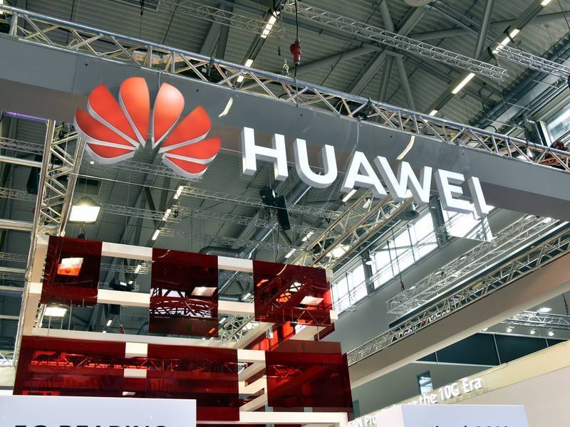 Huawei выпустит первый 5G-смартфон в июле - news.ru - Китай - Италия - Эмираты
