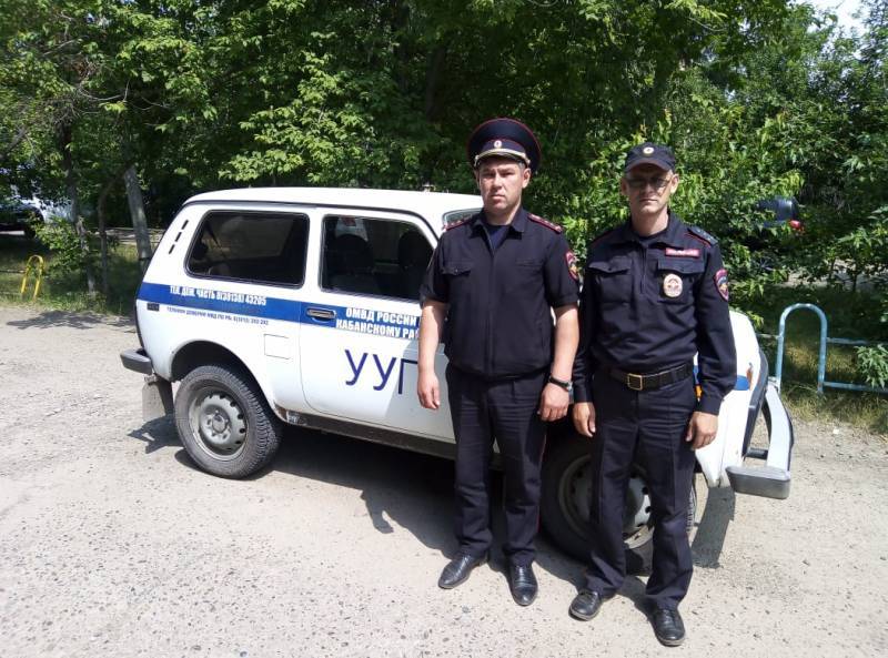 В Бурятии полицейские помогли спасти отдыхающих на Байкале - infpol.ru - респ.Бурятия - район Кабанский - Байкал
