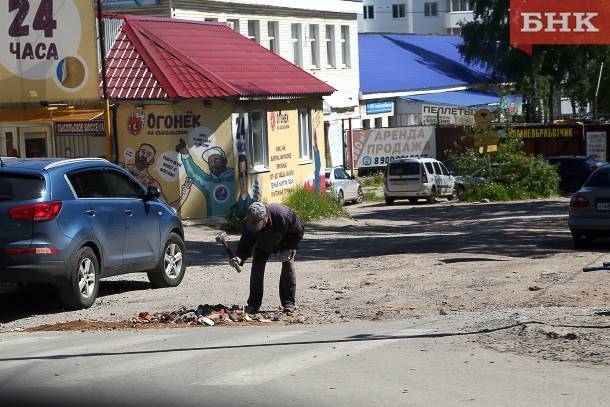 Виктор Бобыря - В Сыктывкаре ограничат движение в районе трех перекрестков - bnkomi.ru - респ. Коми