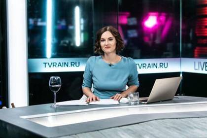 Владимир Путин - Дмитрий Песков - Георгий Габуния - Российская ведущая вышла в эфир с бутылкой грузинского вина в знак протеста - lenta.ru - Россия - Грузия