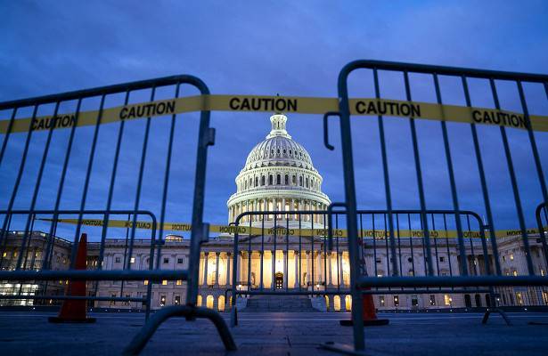 Дональд Трамп - Роберт Мюллер - В конгрессе США одобрили поправку о санкциях против российского госдолга - newtvnews.ru - Москва - Россия - США - шт. Калифорния