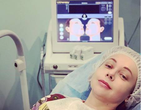 Божена Рынска - Игорь Малашенко - Я была берсерком: Божена Рынска намекнула на удачное материнство. РЕН ТВ - ren.tv - Москва - США - Испания - Рынск