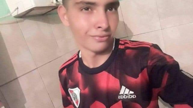 Юный вратарь отбил пенальти и умер прямо на поле - nur.kz - Аргентина - county Union
