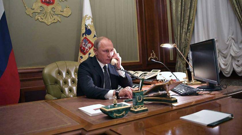 Владимир Зеленский - Петр Порошенко - Раскрыты подробности телефонного разговора Путина с Зеленским - utro.ru - Москва - Россия - Украина - Киев