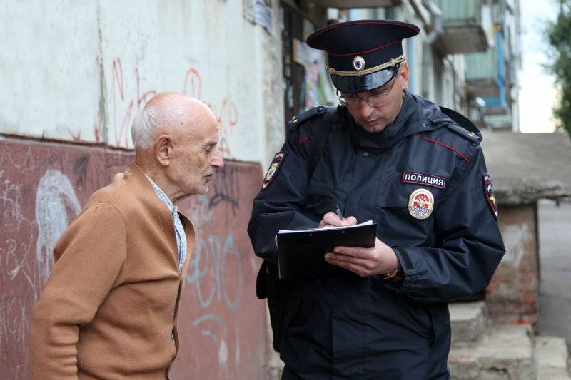 Смолянин пожаловался полицейским на соседа-драчуна и схлопотал «уголовку» - readovka.ru - район Смоленский