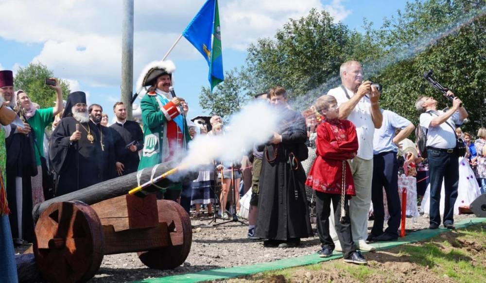 святой Петр - святой Павел - В Ленобласти стартует Соминская Петровская ярмарка - gorod-plus.tv - Россия - Ленинградская обл. - район Бокситогорский