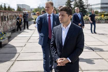 Владимир Зеленский - Петр Порошенко - Виктор Янукович - Идею Зеленского о люстрации назвали заведомо невыполнимой - lenta.ru - Украина
