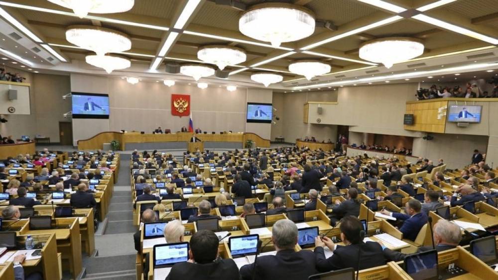 Дмитрий Медведев - Максим Топилин - Кабмин РФ поддержал увеличение детских пособий малообеспеченным семьям - riafan.ru - Москва - Россия