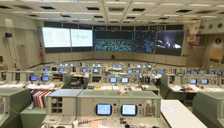 Джеймс Брайденстайн - В NASA произошли кадровые перестановки из-за проблем с лунной программой - newtvnews.ru - США