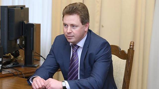 Владимир Путин - Дмитрий Овсянников - Михаил Развозжаев - Критическая масса накипела: почему Путин уволил губернатора Севастополя Овсянникова. РЕН ТВ - ren.tv - Россия - Севастополь