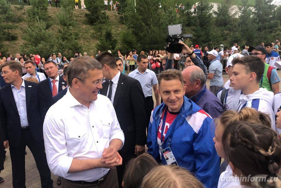 Радий Хабиров - Радик Юльякшин - Уфа передала флаг Международных детских игр венгерскому городу Кечкемет // СПОРТ | новости башинформ.рф - bashinform.ru - Башкирия - Уфа - Венгрия - Бирск