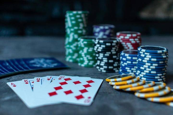 Искусственный интеллект обыграл в покер лучших игроков мира - vm.ru - США