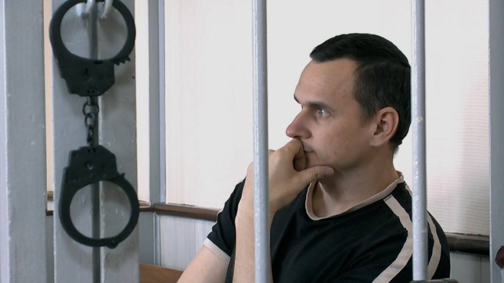 Дональд Туск - День рождения Сенцова: МИД требует освободить политзаключенного - ru.slovoidilo.ua - Россия - Украина - Крым - окр. Янао