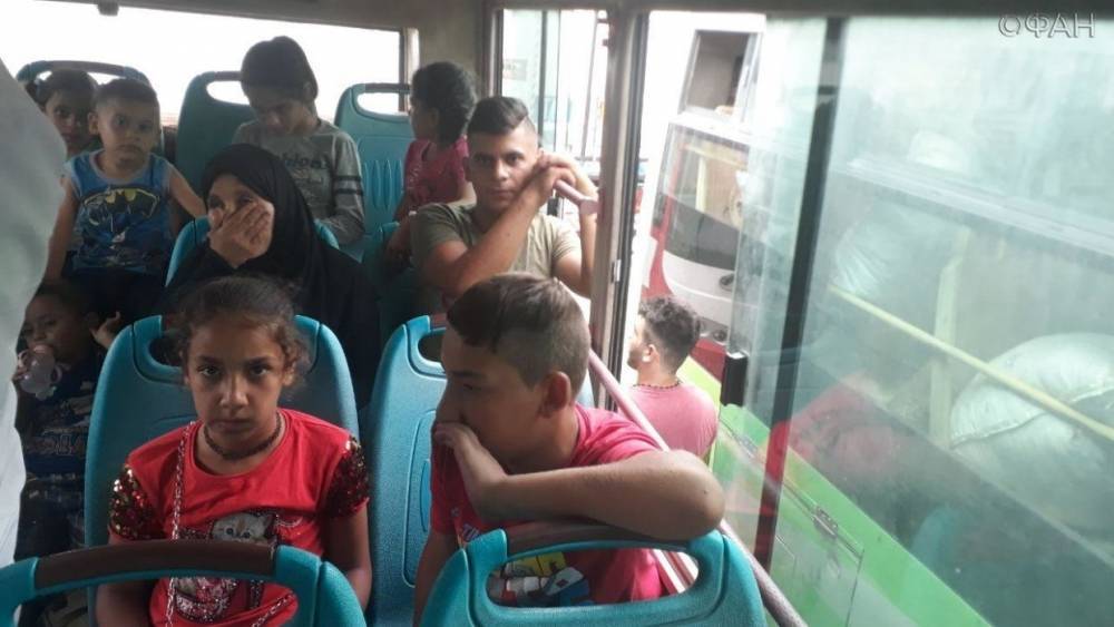 Сирийские беженцы возвращаются в родные деревни в провинции Хомс - riafan.ru - Сирия - Дамаск - Иордания