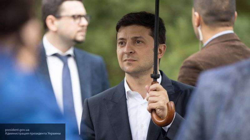 Владимир Зеленский - Юрий Гусев - Софья Алимова - Зеленский пообещал завершить обустройство пропускных пунктов на границе с Крымом - nation-news.ru - Украина - Крым - Херсонская обл.