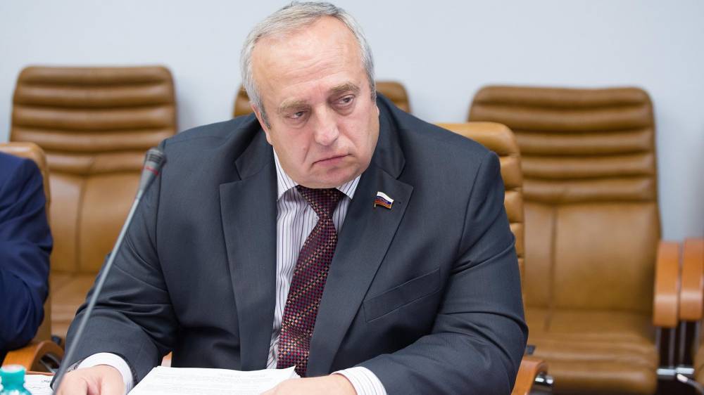 Франц Клинцевич - Оливер Стоун - Клинцевич назвал обстрел здания «112» вызовом новому президенту Украины - riafan.ru - Москва - Россия - США - Украина - Киев - Донецк - Луганск