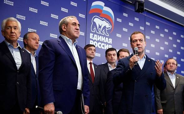 Владимир Путин - Дмитрий Медведев - Рейтинг «Единой России» скатился на 1,4 процентных пункта — ВЦИОМ — Новости политики, Новости России — EADaily - eadaily.com - Россия
