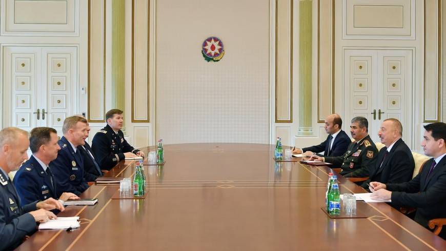 Ильхам Алиев - Мехрибан Алиева - Ильхам Алиев встретился в Баку с главкомом сил НАТО в Европе - mir24.tv - Россия - Франция - Азербайджан
