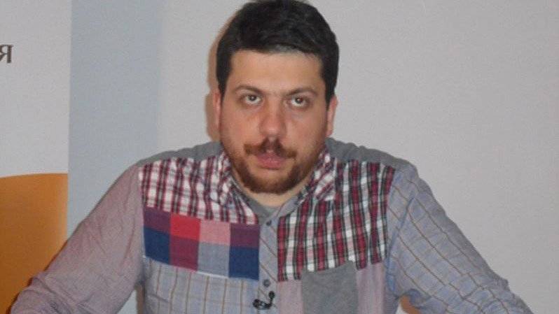 Любовь Соболь - Дмитрий Гудков - Леонид Волков - Илья Ремесло - Ремесло ответил на критику Волкова в сборе подписей с покойников за Соболь и Гудкова - politexpert.net - Москва - Россия