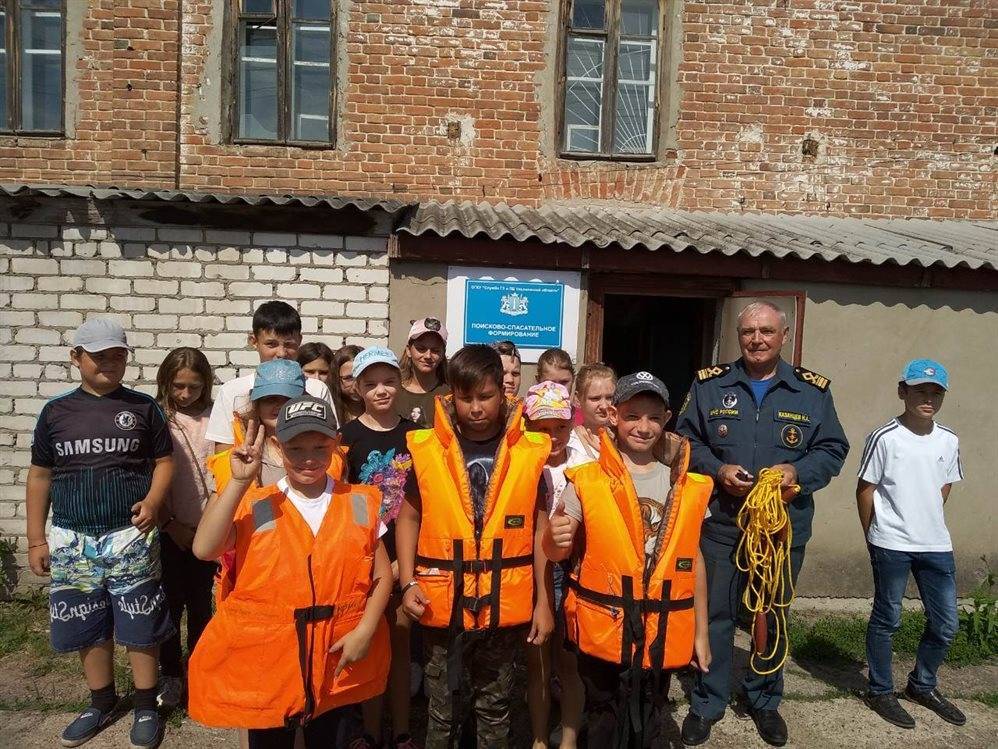 Ульяновские школьники отправились на лодках с ветерком - ulpravda.ru - Россия - Ульяновская - район Старомайнский