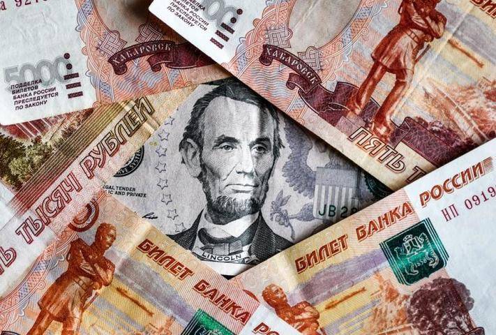 Иностранные эксперты признали рубль самой недооцененной валютой в мире - vm.ru - Россия - США