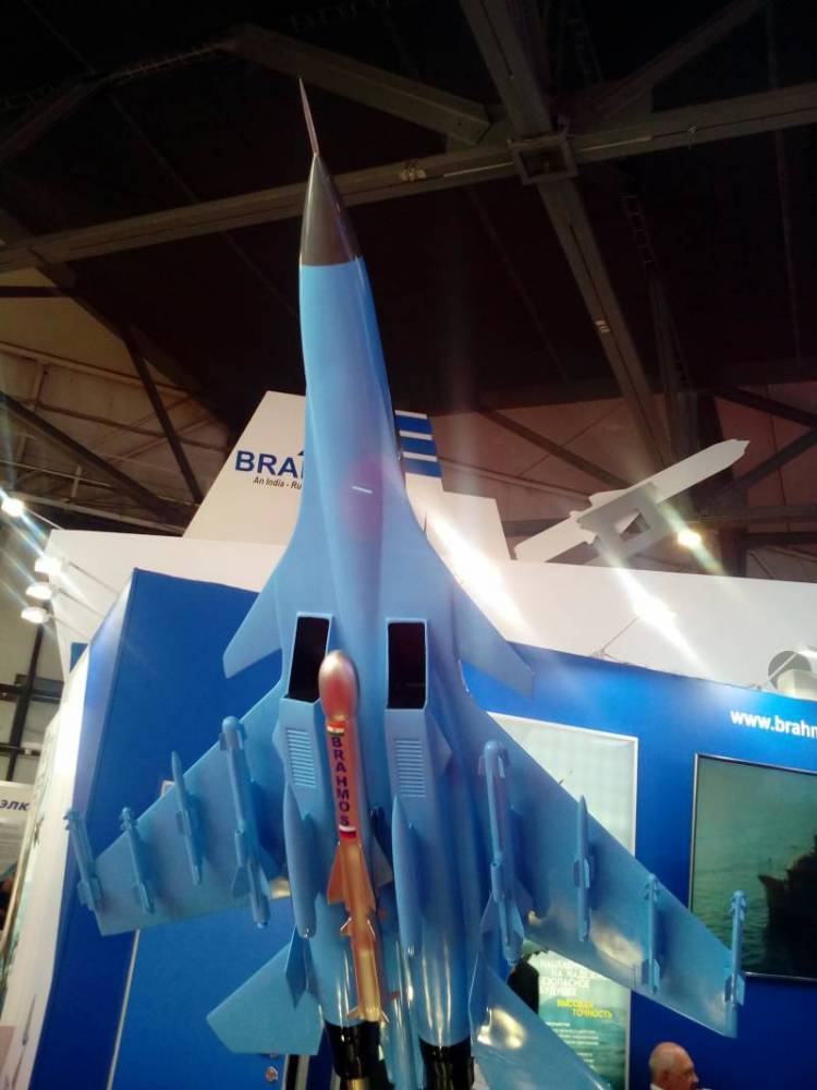 На салоне в Санкт-Петербурге уточнены ТТХ BrahMos воздушного базирования - topwar.ru - Индия