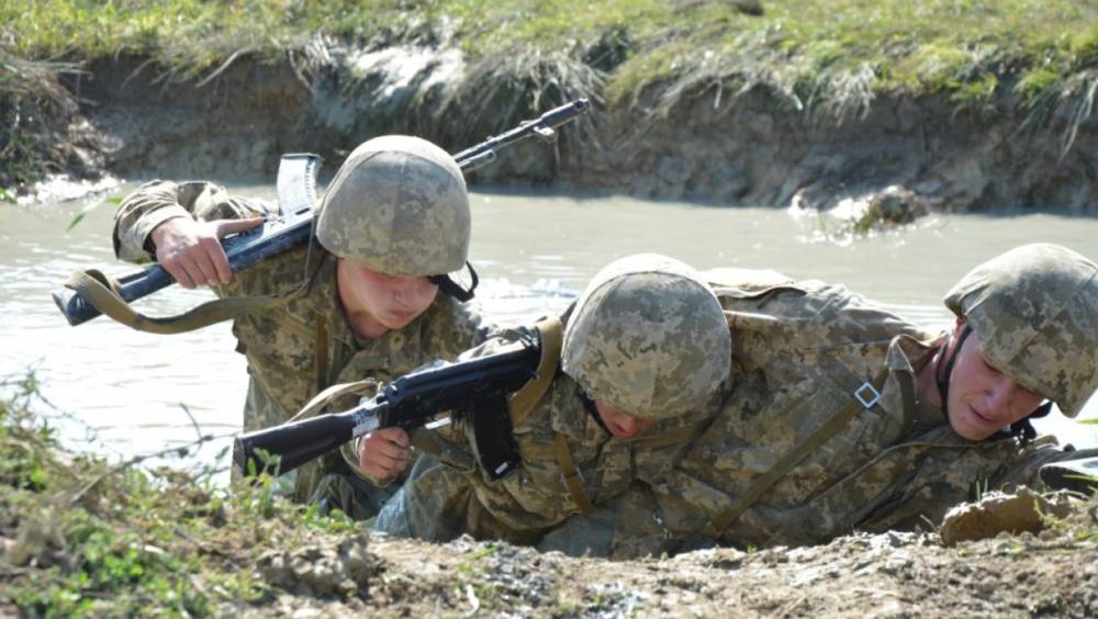 Иван Филипоненко - В Донбассе пьяные солдаты ВСУ избили своего командира из-за премии - riafan.ru - Украина - Киев - ДНР - ЛНР - Луганск