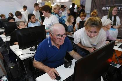 Максим Акимов - Власти озаботились цифровой гигиеной россиян - lenta.ru - Москва - Россия - Санкт-Петербург - Курская обл.