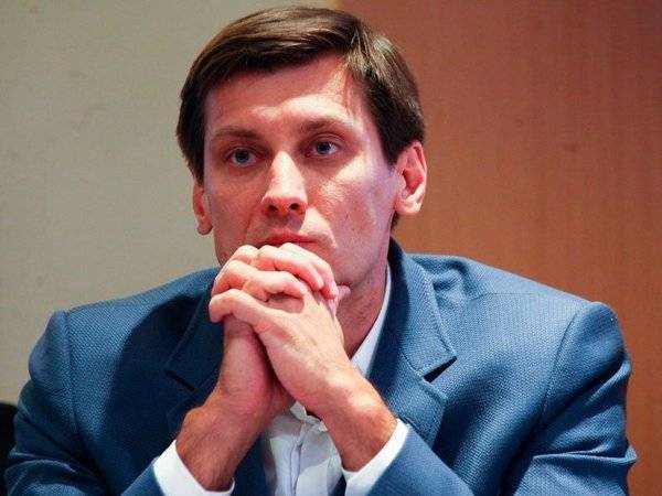Любовь Соболь - Дмитрий Гудков - Александр Соловьев - В подписях за Гудкова и Соболь нашли недопустимое количество брака - polit.ru - Москва