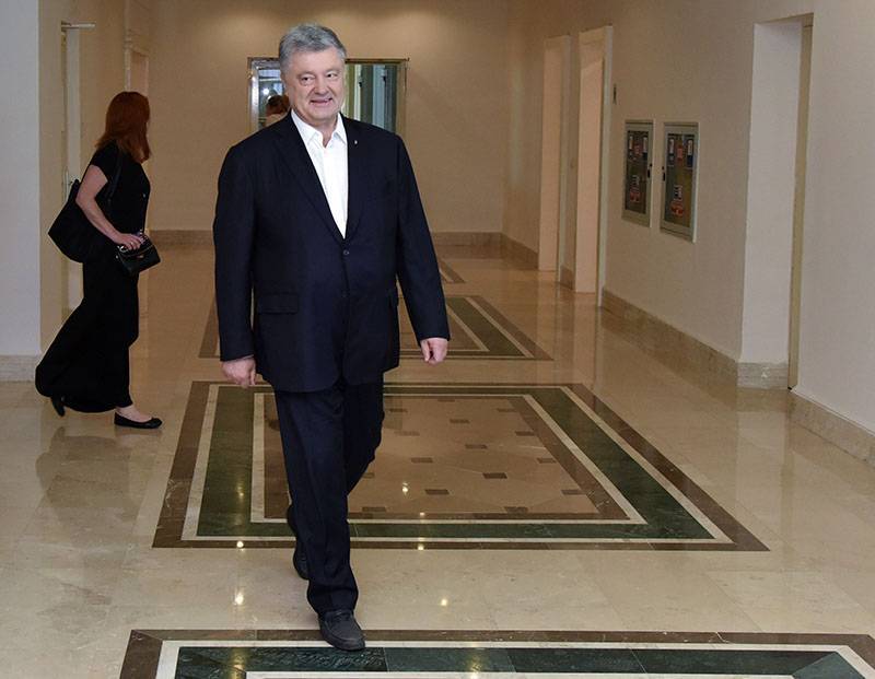 Петр Порошенко - Андрей Портнов - Виктор Янукович - Виталий Кличко - Юрий Луценко - Объявлена дата ареста Порошенко и его команды - tvc.ru - Украина - Киев