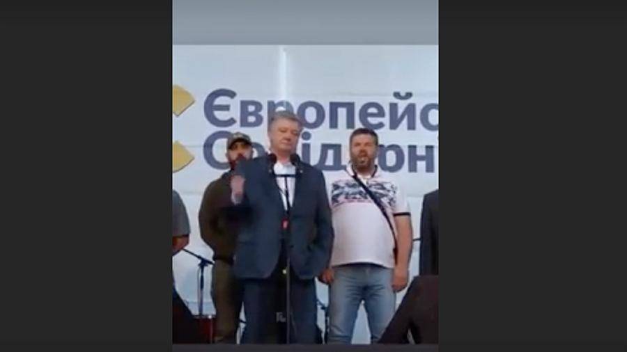 Петр Порошенко - В Сети спародировали нелепое выступление Порошенко - iz.ru - Украина - Житомир