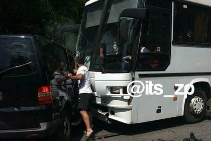 Владимир Зеленский - Появились подробности ДТП с кортежем Зеленского - lenta.ru - Украина - Киев - Кривой Рог - Запорожская обл. - Мелитополь
