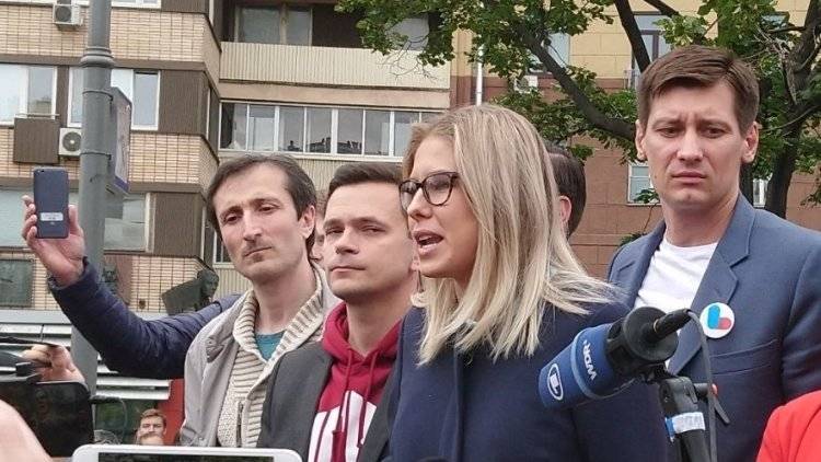Любовь Соболь - Алексей Навальный - Сторонники Навального распространяет ложь об «избиении» Соболь на незаконной акции - polit.info