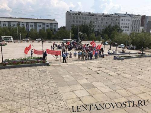 Павел Грудинин - Сергей Удальцов - «В каждый дом клубнику»: митинг за Грудинина с треском провалился - lentanovosti.ru - Москва - Россия - Кипр - Панама