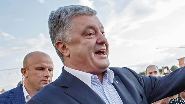 Петр Порошенко - Игорь Коломойский - Юрий Бойко - Игра с Порошенко в главной роли привела в ужас пользователей Сети. РЕН ТВ - ren.tv - Украина - Крым