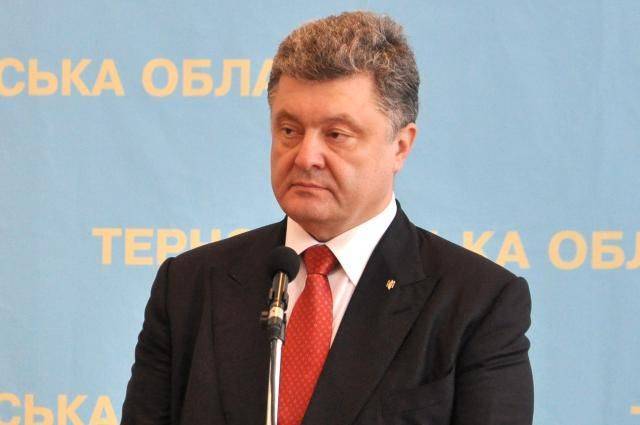 Петр Порошенко - Андрей Портнов - Виктор Янукович - Виталий Кличко - Юрий Луценко - Украинский юрист рассказал, когда начнутся аресты окружения Порошенко - aif.ru - Украина - Киев
