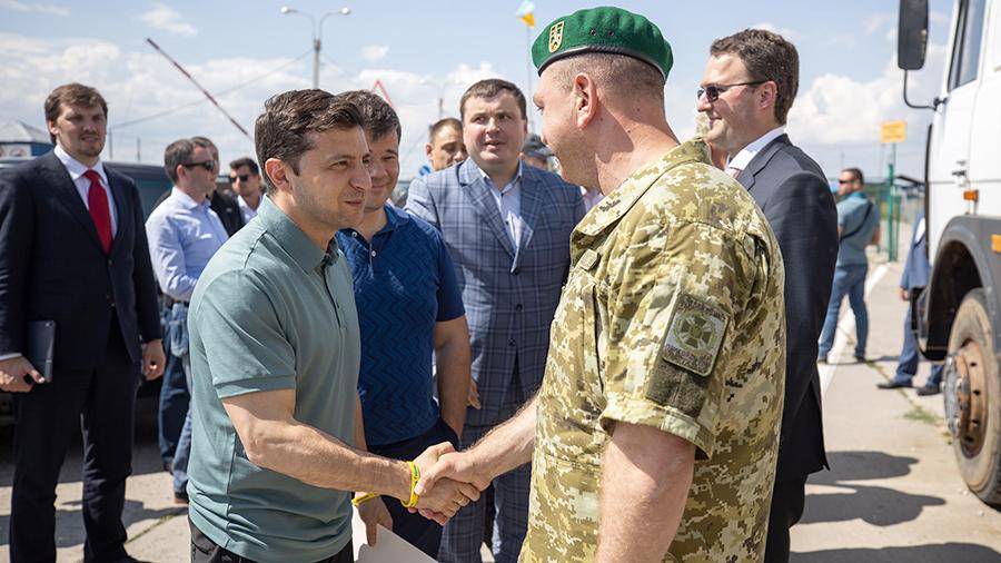 Владимир Зеленский - Владимир Путин - Юрий Гемпель - Юрий Гусев - Зеленский прибыл на границу с Крымом - iz.ru - Россия - Украина - Крым - Херсонская обл.